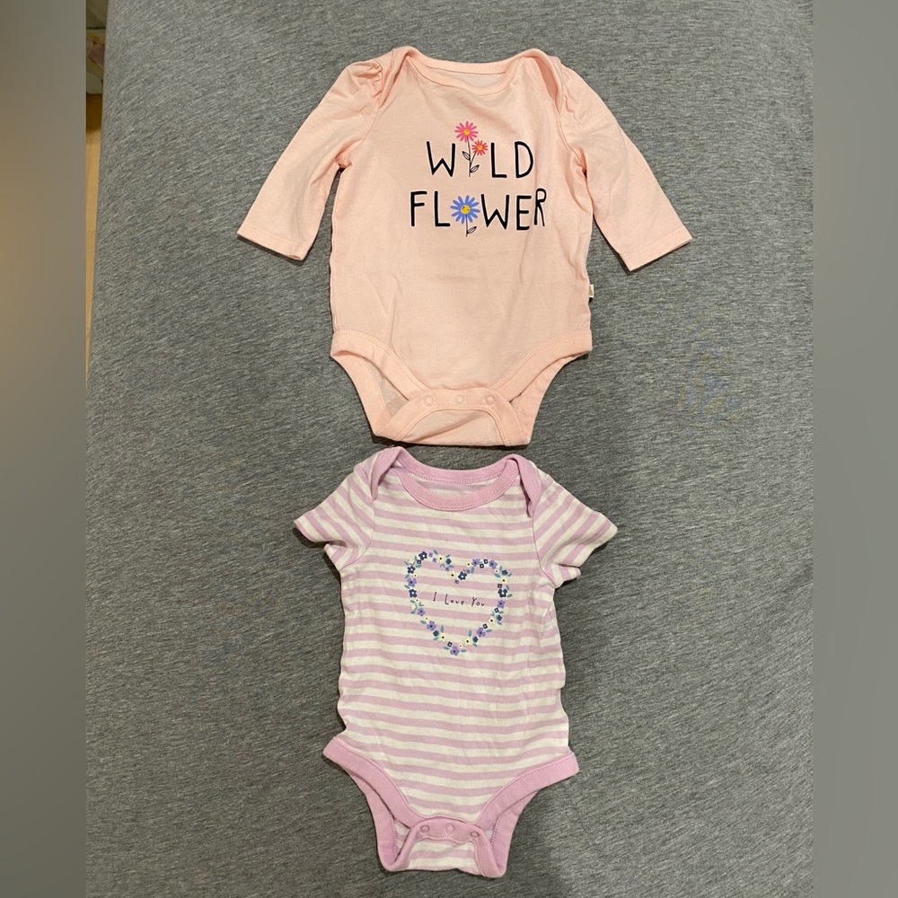 GAP baby gap 2 tops